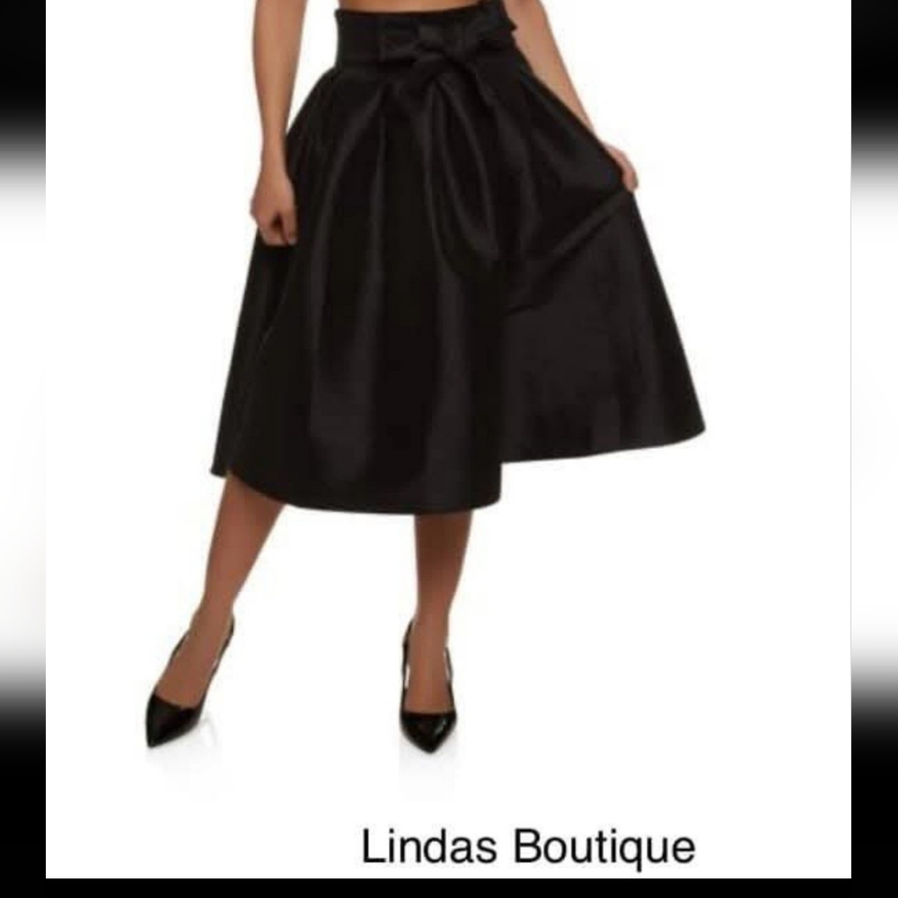 Black A-Line Midi Skirt with Waist Tie